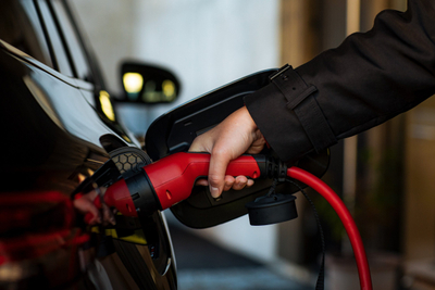 Karikues për makina elektrike DEFA EConnect Red M3T2, 3 faza 32A, kabllo 7.5m, i kuq