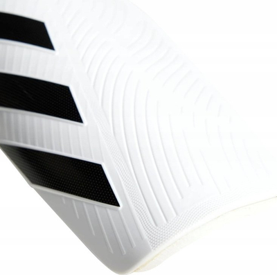 Mbrojtëse krrcini adidas Tiro Club Jr JV6751, për kalamaj, për futboll, t’barda