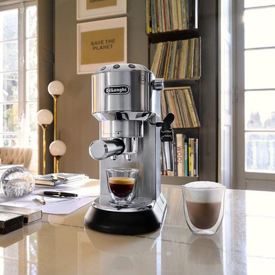 Makineri për kafe DeLonghi Dedica EC 685.M, çelik
