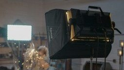 Softbox Aputure Nova P300c, 70 x 50 cm, me grid, i bardhë
