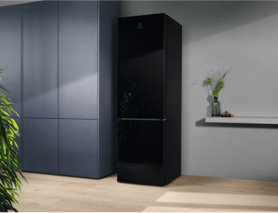 Frigorifer ngrirës Electrolux LNT7ME36K2, 366L, No Frost, i zi