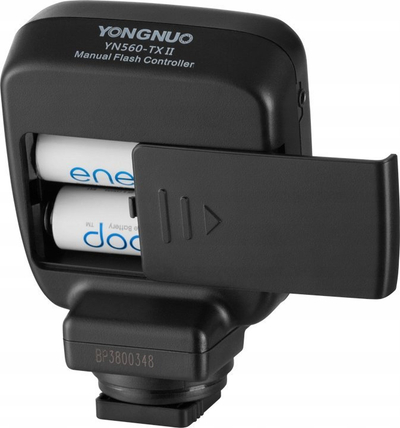 Blic fotografik Yongnuo YN860LI, wireless 2.4GHz, me bateri litiumi, i zi