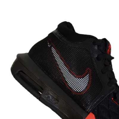 Atlete basketbolli Nike LeBron Witness 8 me Air, të zeza me të kuqe e të bardha