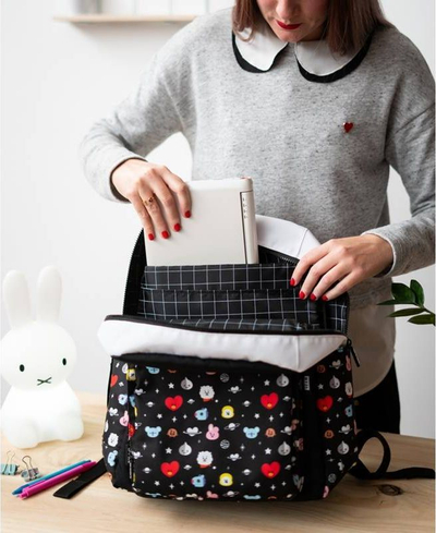 Çantë shkolle BT21 Cool Collection, me xhepa anash, lidhet me trolley, e zezë