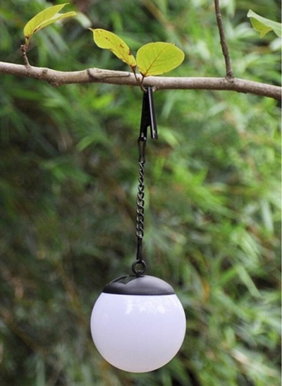 Lampë diellore varëse Saska Garden SP-6639M, sferë plastike 10x30cm, IP44, e bardhë