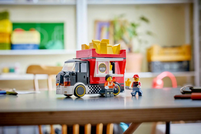 Set LEGO City French Fries Van 60488, furgon fast food, për fëmijë