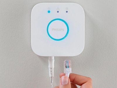 Bridge Philips Hue, qendër e zgjuar për dritat smart, lidh deri 50 pajisje, e bardhë