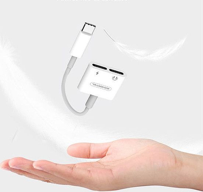 Адаптер USB C Somostel SMS-BZ06, 2 порти USB C, аудио и полнење, бел