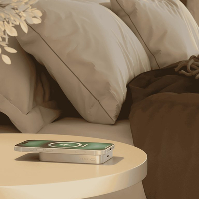 Power bank ZENS Slim Qi2 алуминиум, 10000mAh, безжично полнење, бел