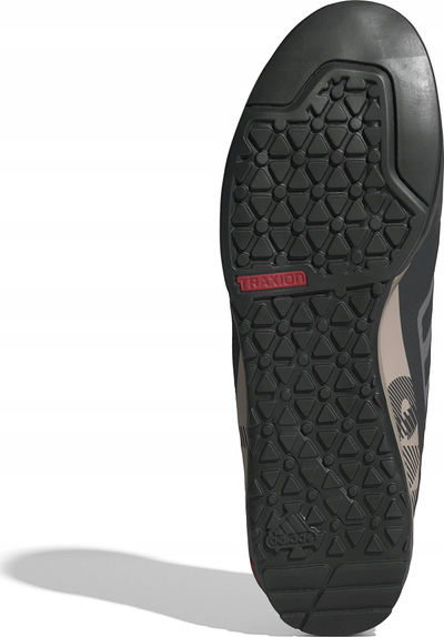 Atlete jashtë për në mal Adidas Terrex Swift Solo 2, Traxion, Pro Moderator, gri me të zezë, 44 2/3