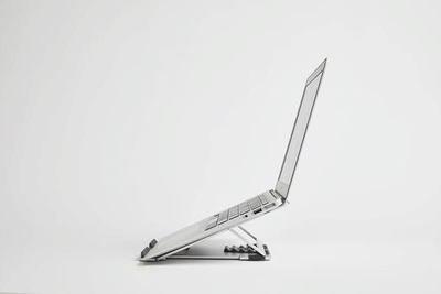 Држач за лаптоп POUT E3 Angle, ергономски прилагодлив, за 11"-17", темно сив