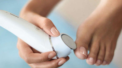 Makinë Philips me disk rrotullues për pedikyr, e hirtë