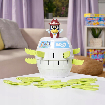 Loja me tavolinë Tomy Pop Up Bluey Family, 2 4 lojtarë, mosha 4+