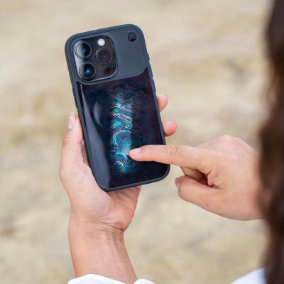 Заштитна маска STM Reveal Warm MagSafe за iPhone 15, проѕирен поликарбонат, компатибилна со MagSafe, црна