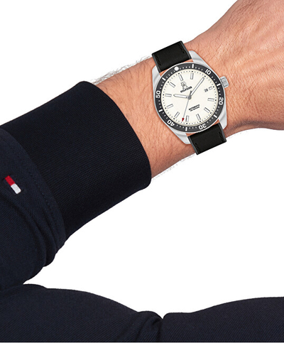 Orë për meshkuj Tommy Hilfiger, e zezë