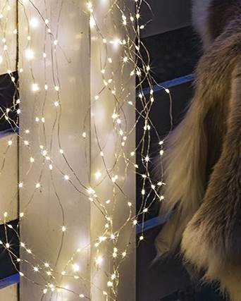 Varëse dekorative me drita Sirius Knirke, 16m, 160 LED, e tejdukshme
