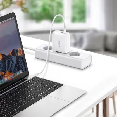 Karikues muri Ugreen 56562, 36W, 1x USB A 1x USB C, i bardhë