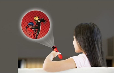 Lodër projektor me tregime Lexibook Miraculous, 24 figura, me dritë LED, portokalli