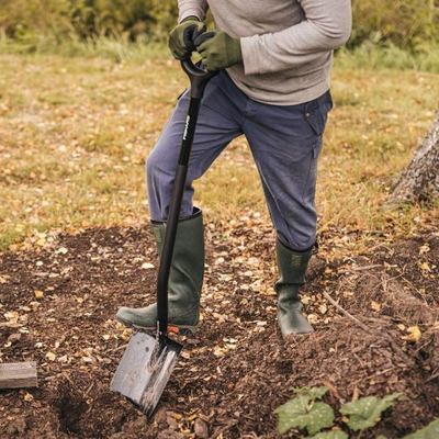 Lopatë kopshti Fiskars 1066707, teh çeliku, 125 cm, e zezë