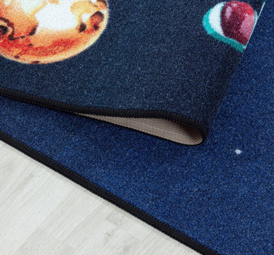 Tapet për kalamaj Ayyildiz Carpets PLAY, 6 mm, grumbull i shkurtër, me kozmos dhe numra, blu e errët