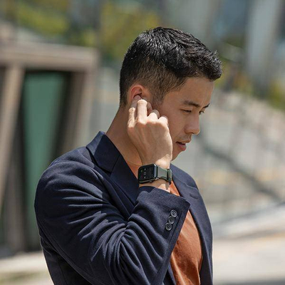 Rrip dore Uniq Linus Airosoft Silicone për Apple Watch 40/41mm, silikon, i zi