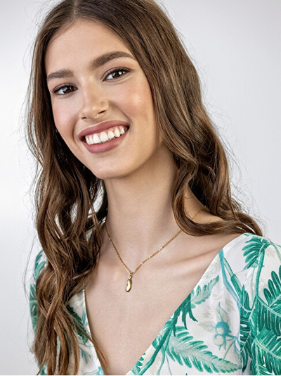 Qafore për femra Emily Westwood, Artë