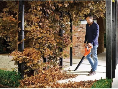 Fshesë me ajër Black &amp; Decker 18V, pa kabllo, vetëm vegla