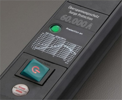 Rrjet zgjatues Premium-Line 30000A, 4 dalje, me mbrojtje nga mbingarkesa, i bardhë