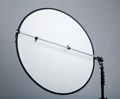Mbajtëse universale për reflektor Manfrotto, për 50–120 cm, për studio