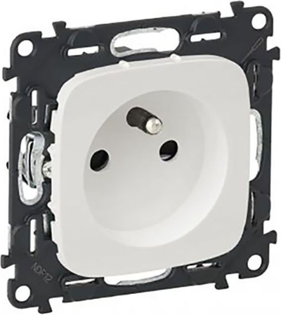 Prizë Legrand Valena Allure 2P+E, montim i brendshëm, e bardhë