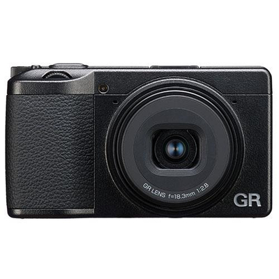 Aparat fotografik i vogël Ricoh GR III HDF, 24MP, 28mm, i zi