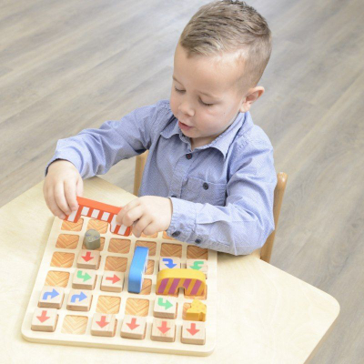 Lojë edukative druri MASTERKIDZ Early Coding, lojë logjike kodimi me labirint dhe blloqe shigjetash, shumëngjyrëshe