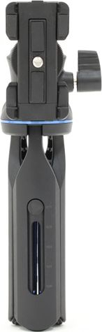 Tripod mini Slik MULTI-POD, trefkëmbësh i vogël, me kokë që rrotullohet, i zi me blu