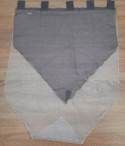 Perde zbukuruese DOUCEUR D'INTERIEUR 2 NET Pompon, voile dyngjyrëshe, 60 x 90 cm, e bardhë gri