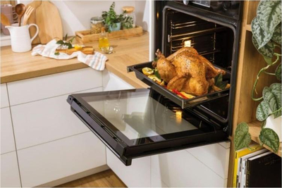 Furrë Gorenje BO6737E02BG, e zezë