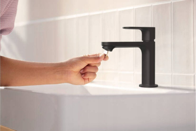 Rubinet lavamani Hansgrohe Rebris S 72520670, njëlevësh, kursen ujë, i zi mat