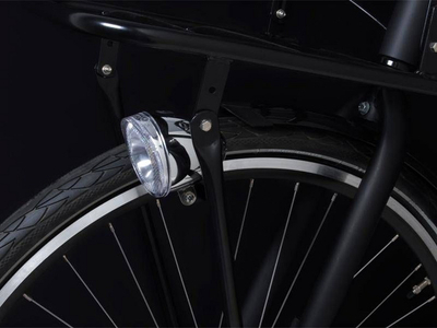 Dritë e përparme për biçikletë SPANNINGA SWINGO XB, 10lux / 50 lumen + 4 bateri AAA, e bardhë