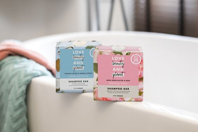 Shampo për flokë Love Beauty and Planet Coconut Water and Mimosa Flowers, 90 g