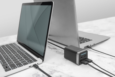Karikues muri Digitus me 4 porta, 65W GaN, USB‑C edhe USB‑A, i zi