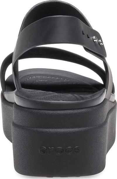 Sandale Crocs Brooklyn Low Wedge W 206453-060, me takë të ulët, të zeza