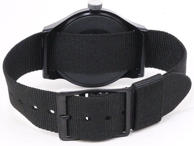Orë dore Timex TW2R13800, e zezë
