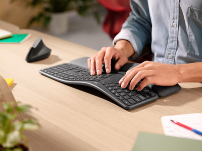 Tastierë Logitech ERGO K860 for Business, ergonomike, e zezë