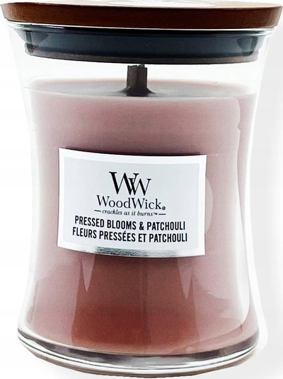 Qiri WoodWick Pressed Blooms &amp; Patchouli, medium hourglass, erë lulesh dhe patchouli, rozë