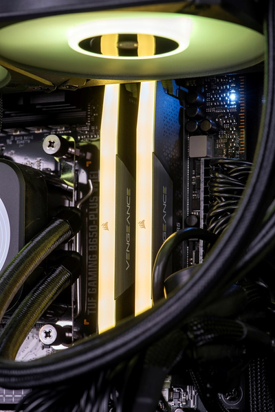 Kompjuter Actina, AMD Ryzen 7 7800X3D, 32GB RAM, 2TB SSD, AMD Radeon RX 7900 XTX, i zi