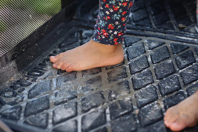 Tapet podi WonderFold W2 All Weather, për karrocë stroller wagon, i zi