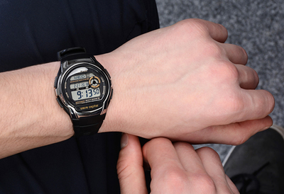 Orë dore Casio Wave Ceptor WV M60-9A
