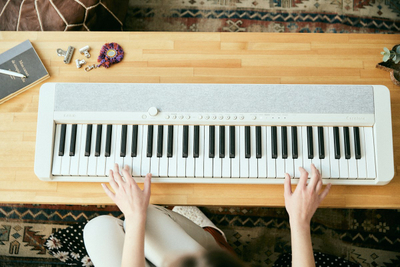 Tastierë Casio Casiotone CTS1, 61 taste, Bluetooth, e bardhë