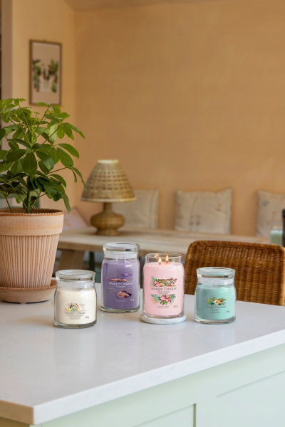 Qiri me aromë Debenhams Signature Desert Blooms, kavanoz i mesëm, erë lulesh, shumëngjyrësh