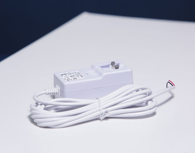 Adapter energjie DoorBird PSU DIN, 100 240V AC në 15V DC 1A, i zi
