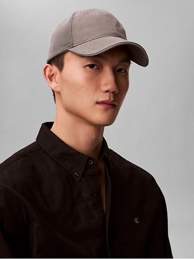 Kapele për meshkuj Calvin Klein, e hirtë